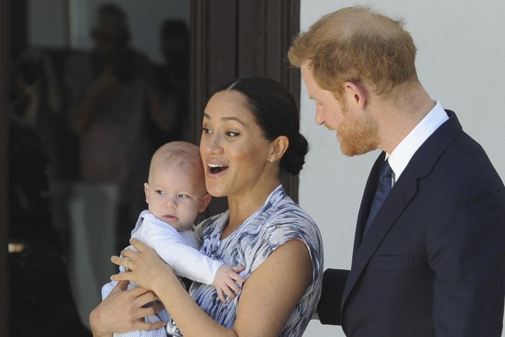 Namen van “racistische royals” nu ook voor het eerst vernoemd op Britse tv: “Tot ergernis van Buckingham Palace”