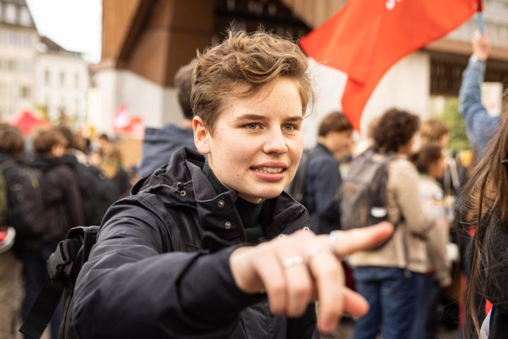 Opnieuw trekt klimaatmars door Brussel, mét Anuna De Wever: “Ik heb spijt van focus alleen op klimaat. Het is tijd voor revolutie”