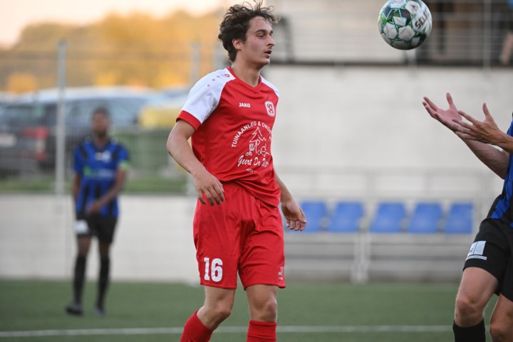 Kind aan huis Matteo Vanlishout loodst Eendracht Hekelgem naar gouden driepunter: “Onze charme zit hem in de sterke teamgeest”