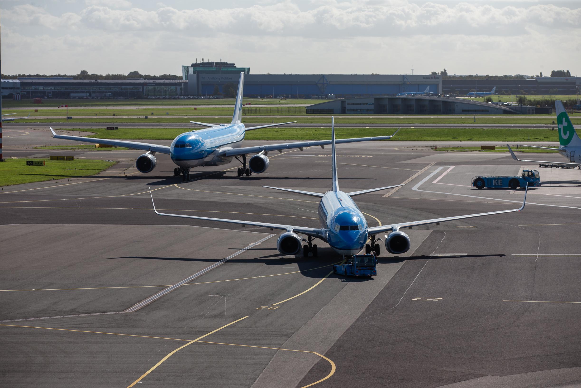 Severe weather causes 117 flight cancellations at Schiphol Airport