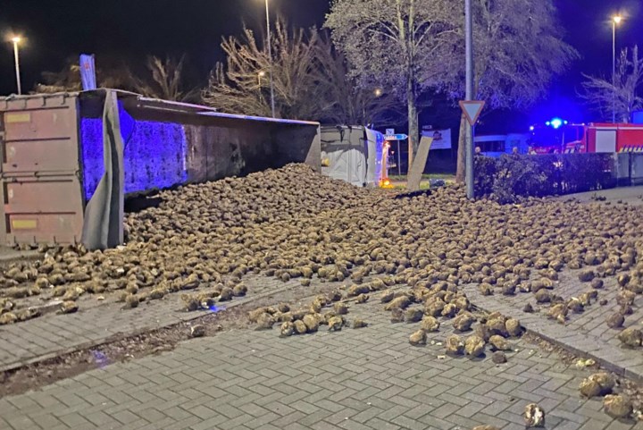 Lading bieten verspert rotonde in Ordingen