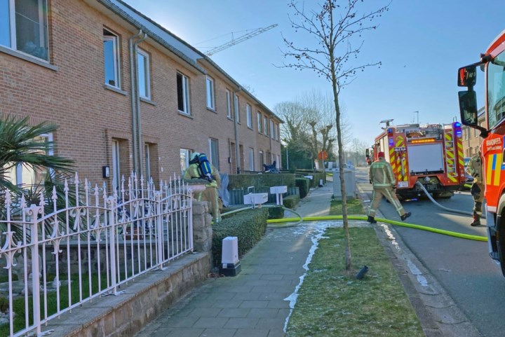 Flat onbewoonbaar door brandende zetel in Sint-Truiden