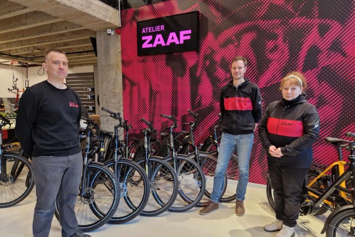 Voormalig postkantoor wordt moderne fietsenwinkel: “”