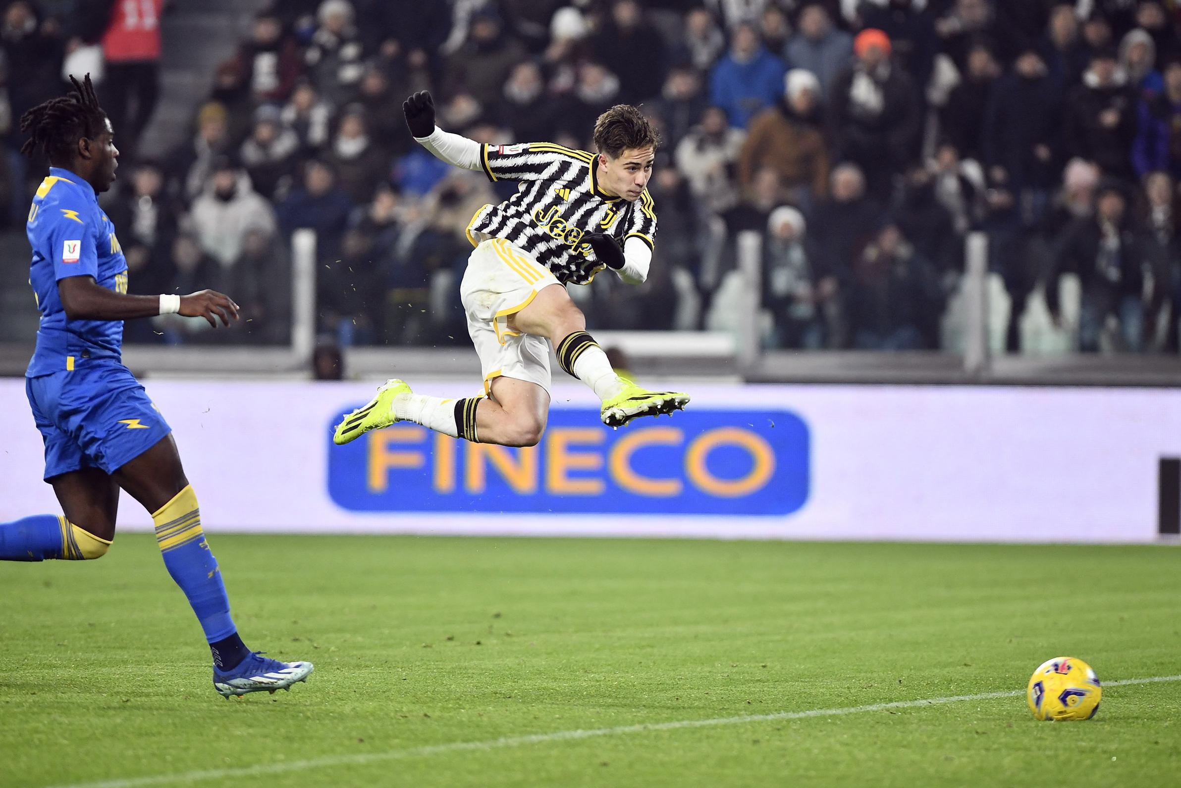 Supertalent Kenan Yildiz (18) scoort fantastische goal voor Juventus, jonge  Belg Joseph Nonge mag opnieuw invallen | Het Nieuwsblad Mobile
