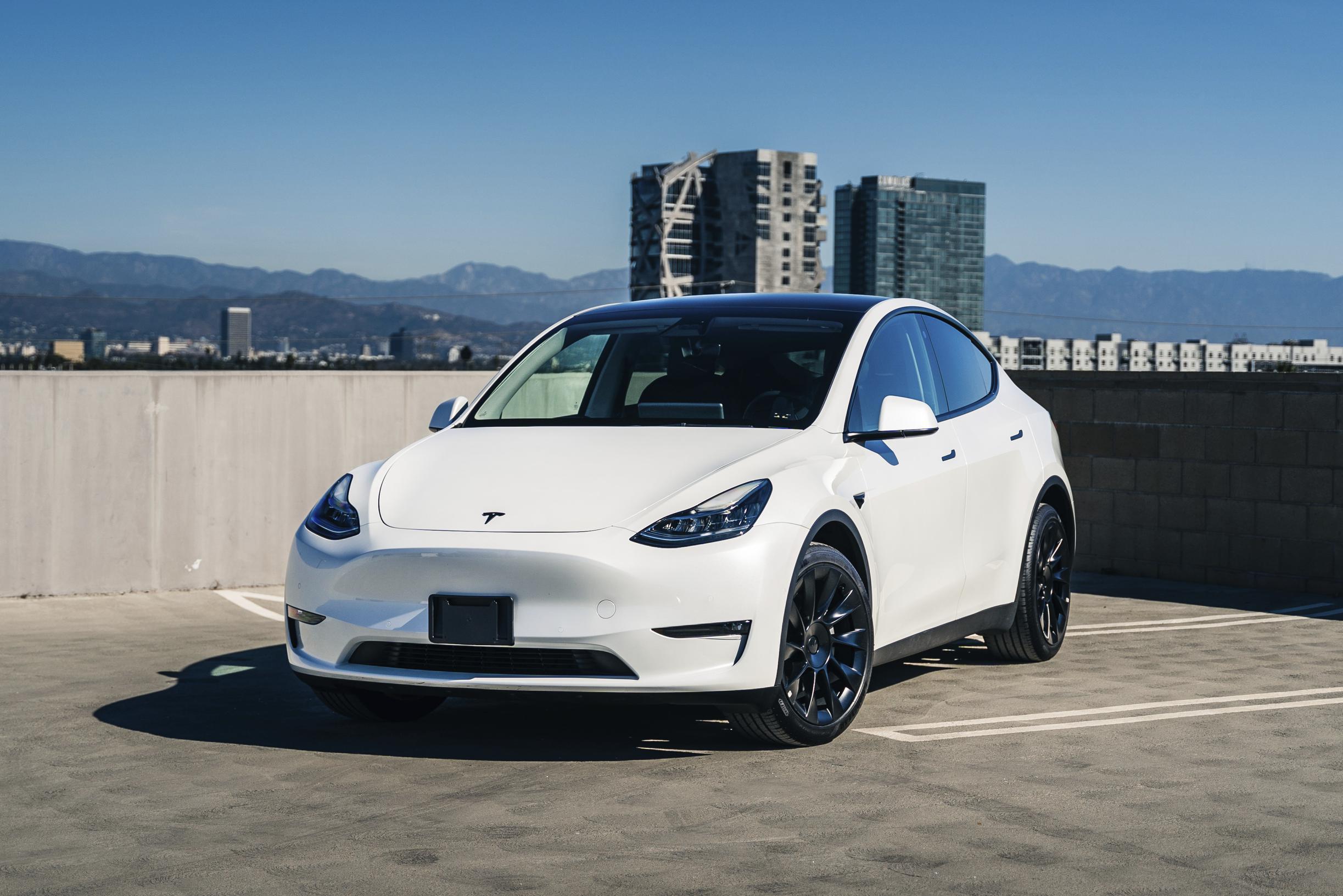 Electric Tesla Model Y Takes Top Spot as Best-Selling Car Worldwide in ...