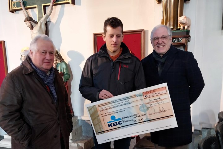 Varkenskopverkoop levert mooie cheque op