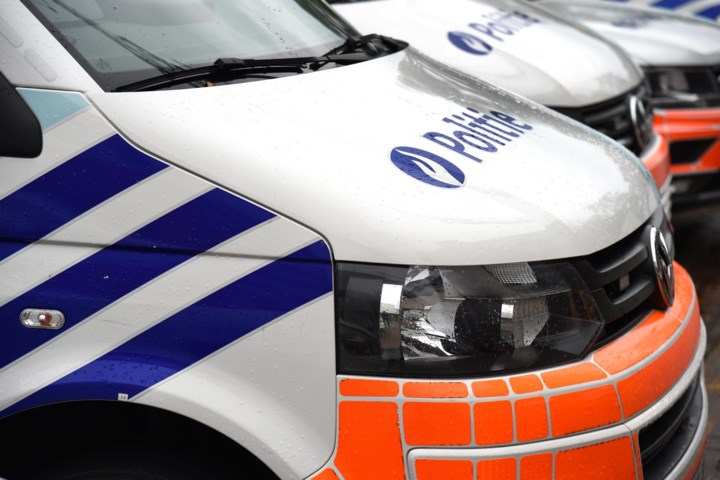 Dronken bestuurder kruipt na politiecontrole toch weer achter stuur en veroorzaakt ongeval