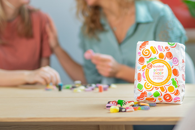 Kruidvat постепенно премахва емблематичната пластмасова торбичка за бонбони