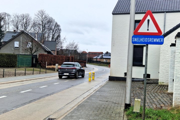 Gele paaltjes op Leenhaagstraat zorgen voor heisa