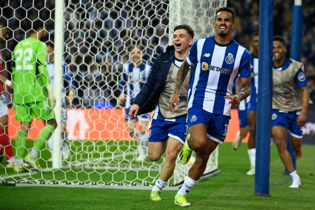 Mokerslag voor Leandro Trossard en co.: Porto smeert zwak Arsenal in extremis verlies aan na heerlijke krulbal