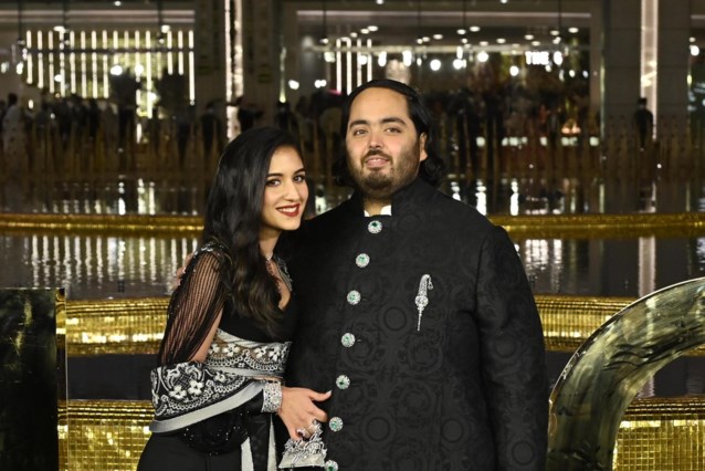 Anant Ambani and Radhika Merchant’s Lavish Pre-Wedding Party with VIP Guests and Extravagant Details