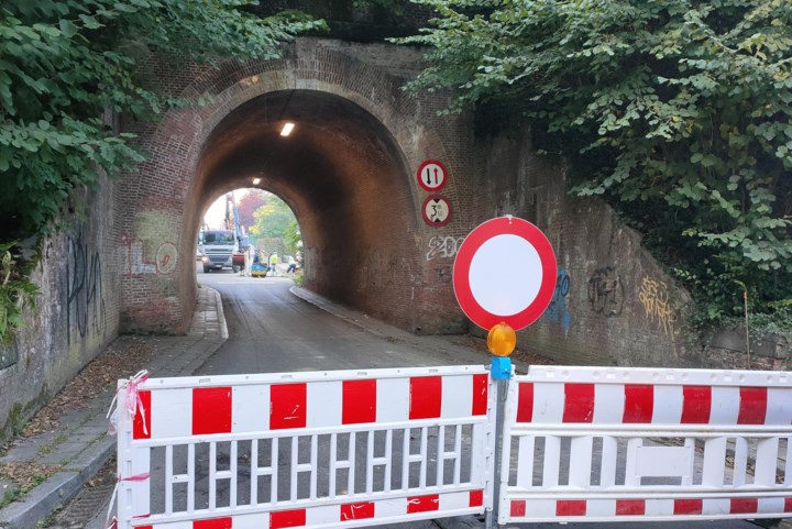 Werken aan de spoorwegtunnel