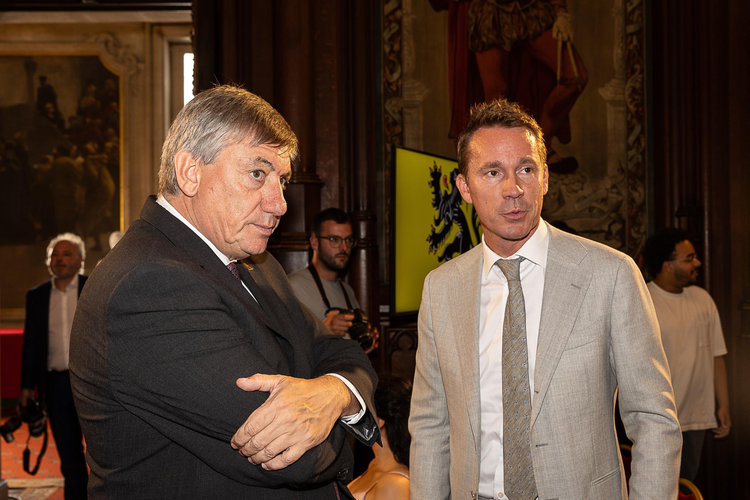 Jambon and Brouns Join Van Hool, Unions, and Banks at Negotiation Table: A Fight Worth Having