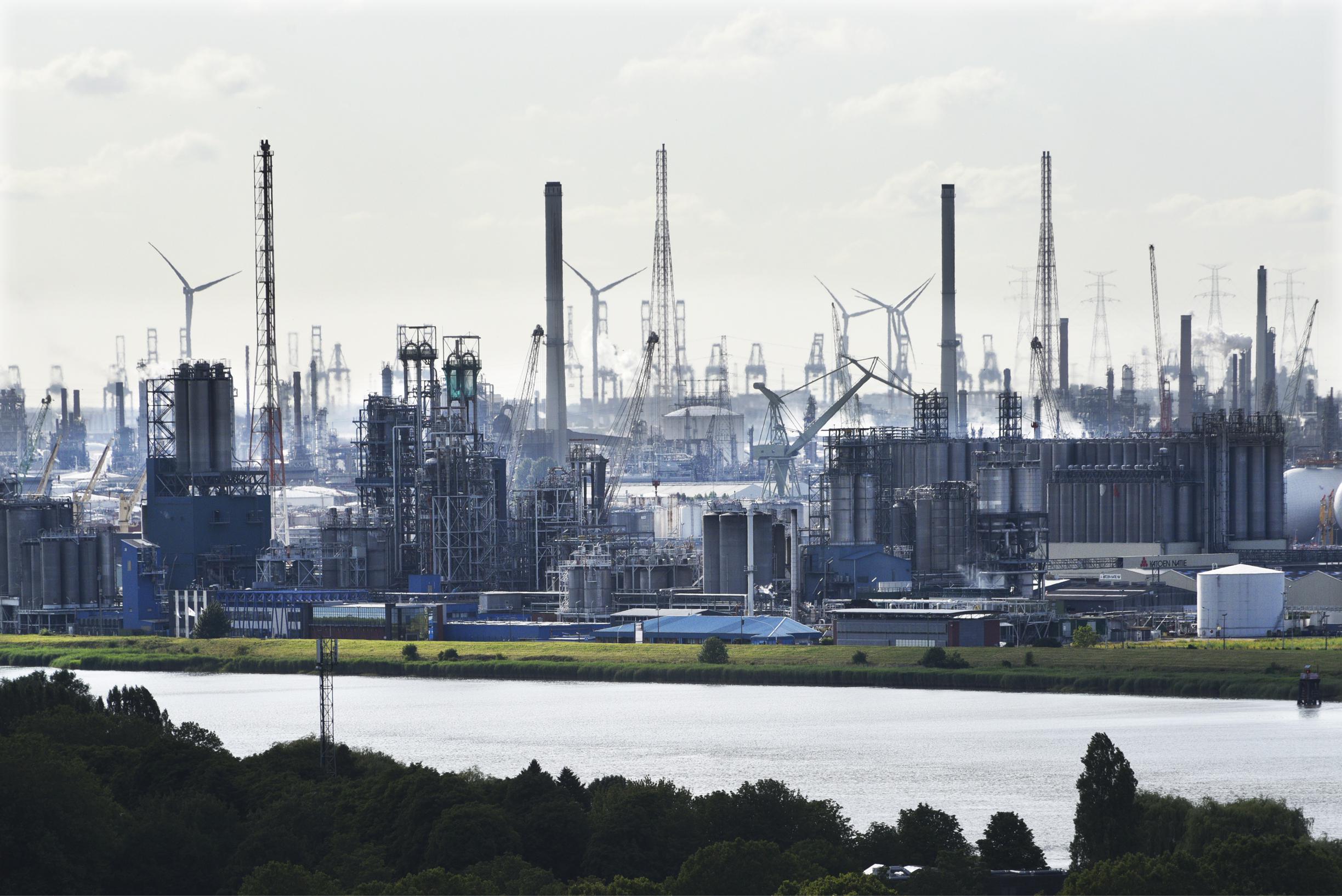 Carbon Tracker says Paris 2015 environmental targets far outpace industry