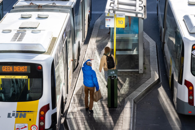 Aggression Towards De Lijn Staff in Ghent Leads to Arrest and Juvenile Sentencing