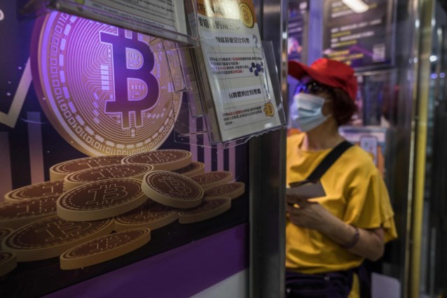 The scarcity of new bitcoins is increasing once more