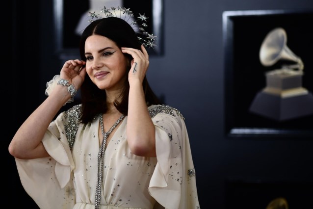 Lana Del Rey fined ,000 for late Coachella performance: Fans outraged