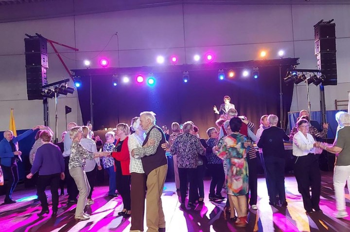 Leeuw verwelkomt 650 senioren op seniorenfeest