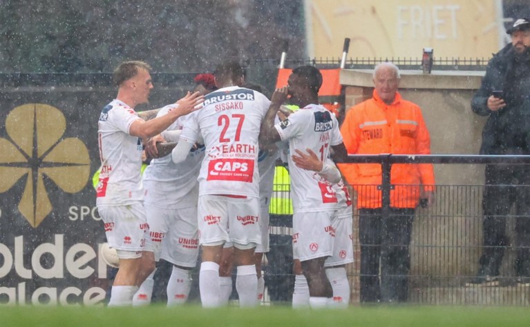KV Kortrijk houdt de hoop erin: Mehssatou bezorgt zijn club levensnoodzakelijke driepunter tegen RWDM