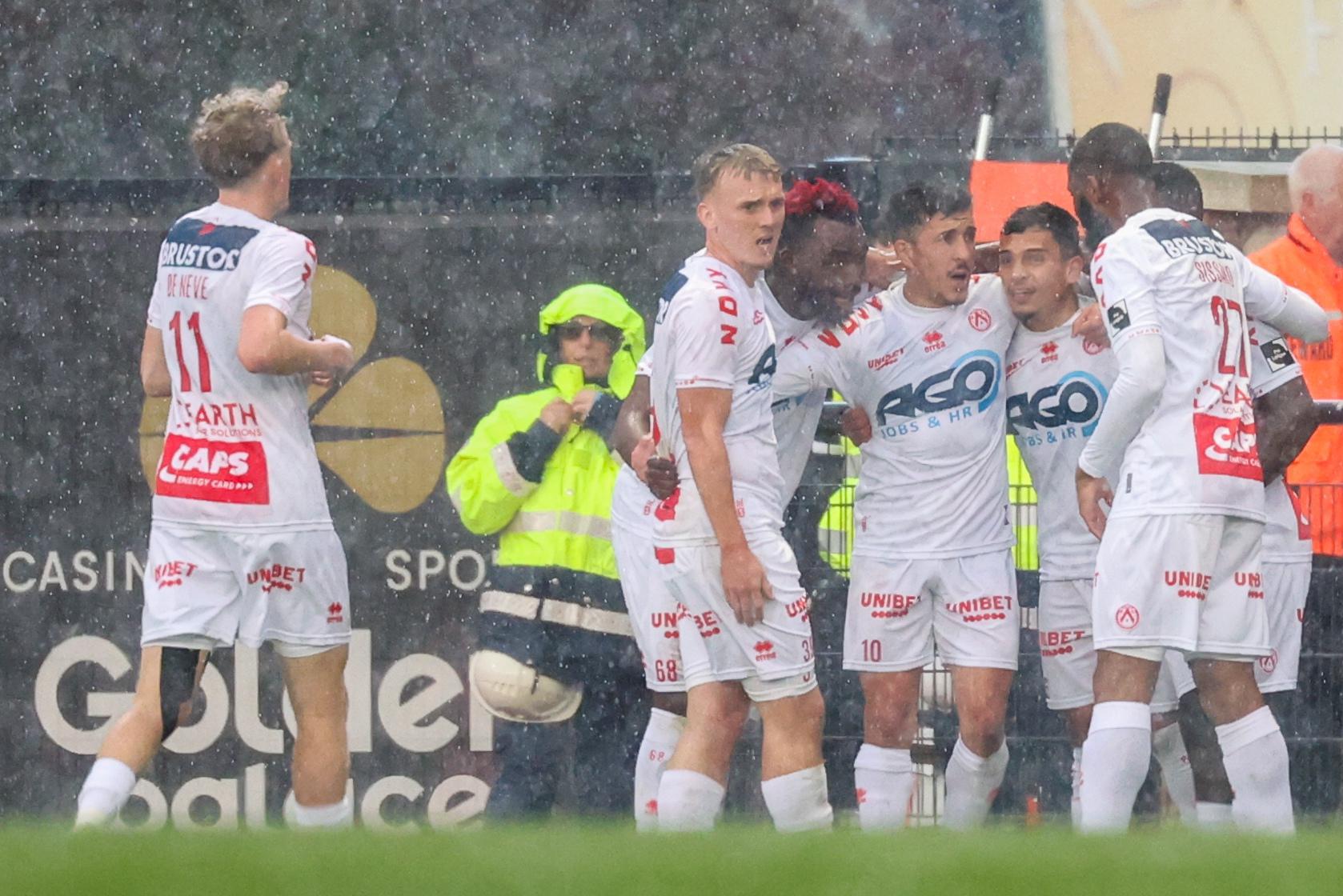 KV Kortrijk Houdt De Hoop Erin: Mehssatou Bezorgt Zijn Club ...