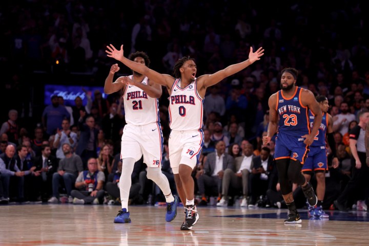 VIDEO. Een bommetje in New York: Philadelphia dwingt zesde duel af tegen de Knicks met topavond van Tyrese Maxey
