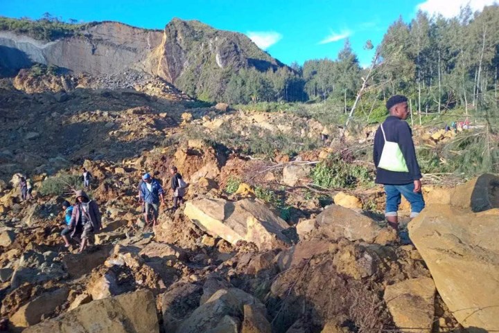 Honderden mensen bedolven onder aardverschuiving in Papoea-Nieuw-Guinea