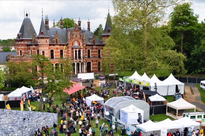 VERGETEN VELDEN. Racing Hoeilaart voetbalde meer dan zeventig jaar in het Gemeentepark: “De derby’s tegen Eendracht waren vaak op leven en dood, er kwamen tot wel 2.000 toeschouwers kijken”