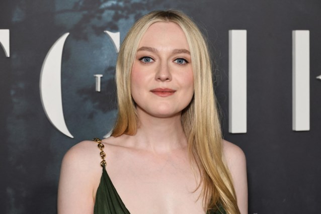 Dakota Fanning will get the identical birthday current from Tom Cruise yearly