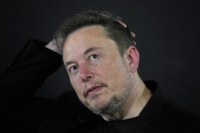 Elon Musk bans iPhones for employees after deal between Apple and OpenAI
