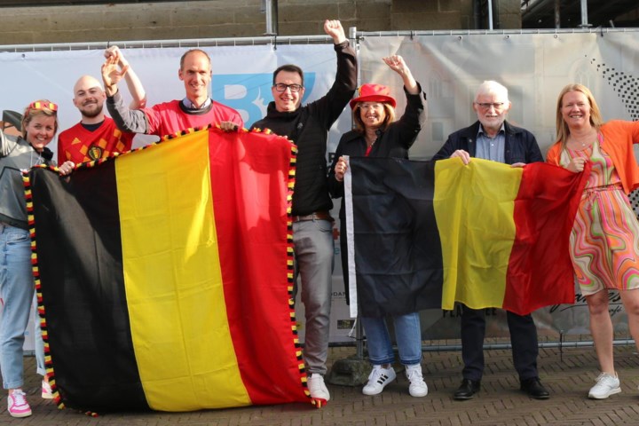 Hang je Belgische vlag uit en win een officieel Rode Duivels voetbalshirt