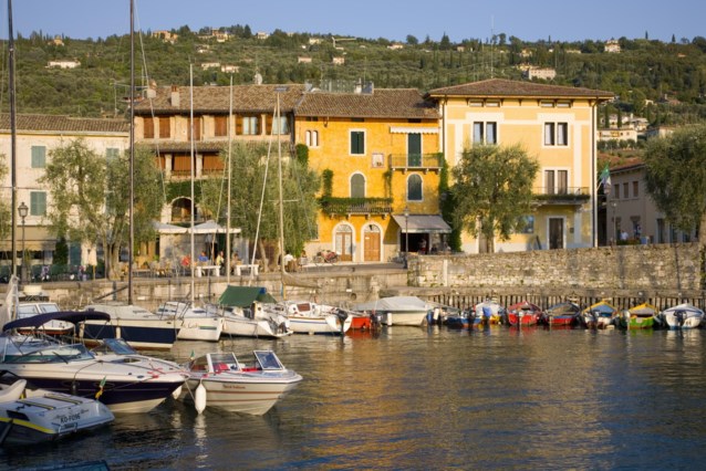 Hundreds hospitalized on Lake Garda due to severe norovirus outbreak causing diarrhea