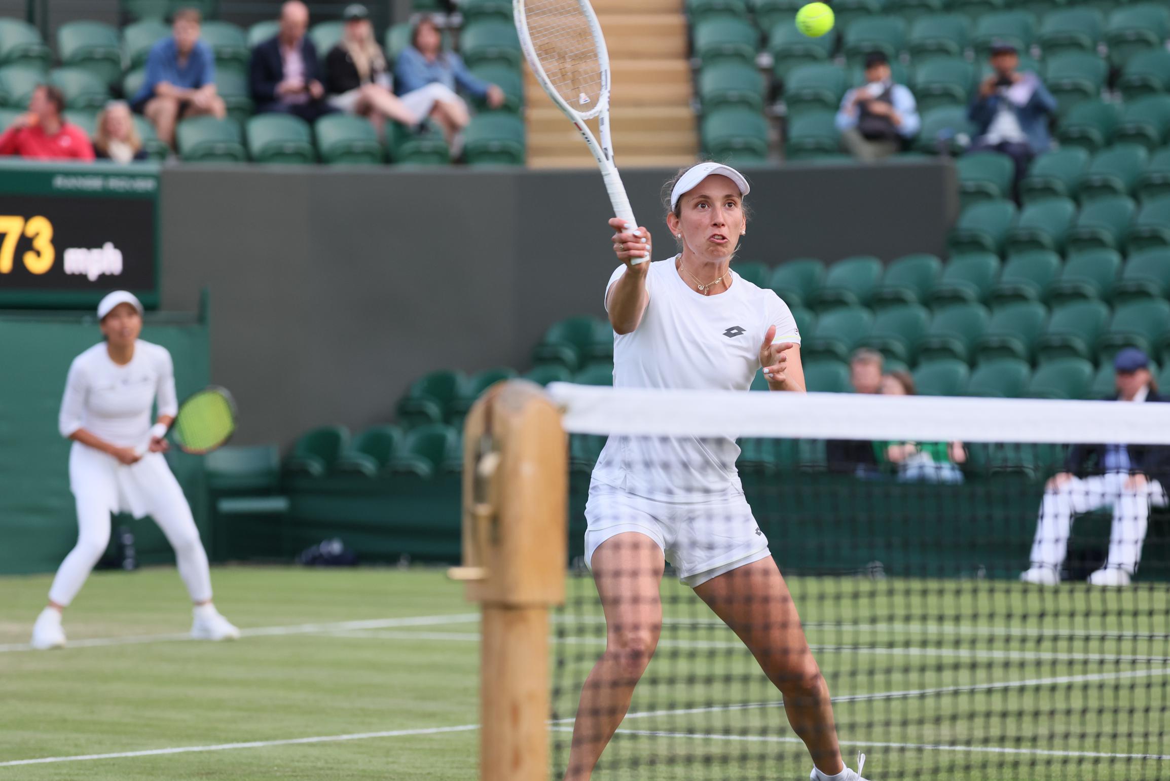 Elise Mertens plaatst zich na driesetter voor kwartfinales van dubbelspel  op Wimbledon | Het Nieuwsblad Mobile