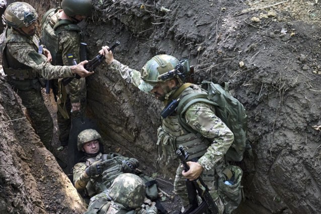 Drie doden bij schietpartij tussen Oekraïense soldaten in Charkiv