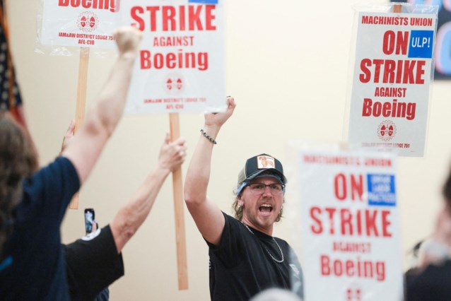 25 percent pay increase, but Boeing workers strike for higher wages