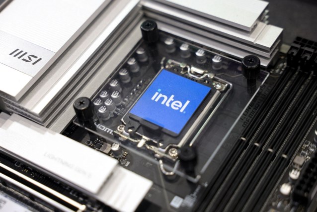 “Asset manager Apollo considering multi-billion dollar investment in Intel”