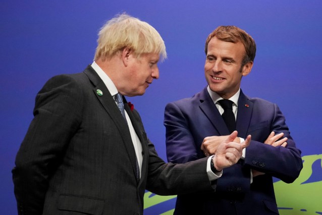 Boris Johnson settles scores with French President Macron in his memoirs: a real nuisance