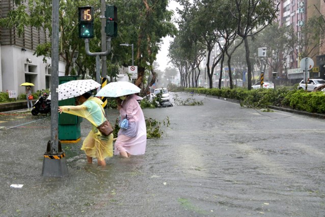 Five people killed as Typhoon Krathon passes through the Philippines