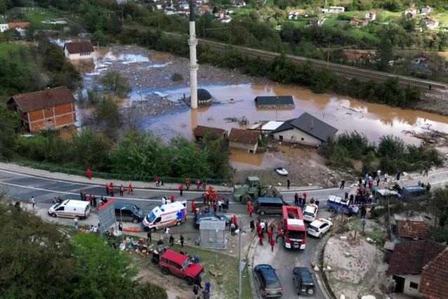 Eighteen dead and “many missing” in heavy floods in Bosnia and Herzegovina: “Only minaret of mosque still visible”