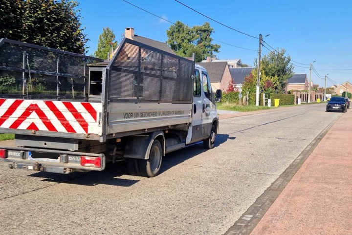 Inwoners Kasteelstraat zijn drukte van omleiding beu: “we slapen hier niet meer”