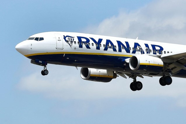 Is Ryanair violating the privacy rules? Watchdog starts investigation into facial recognition by airline