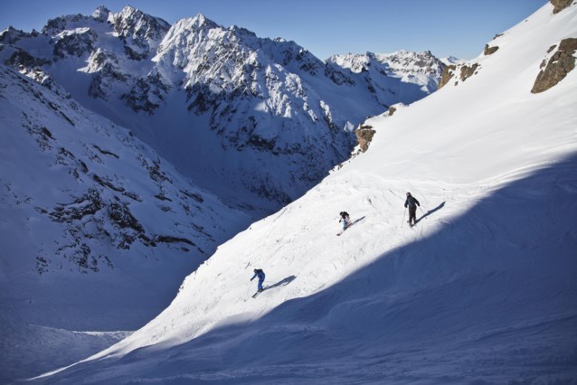 Two French ski stations are closing permanently due to insufficient snow