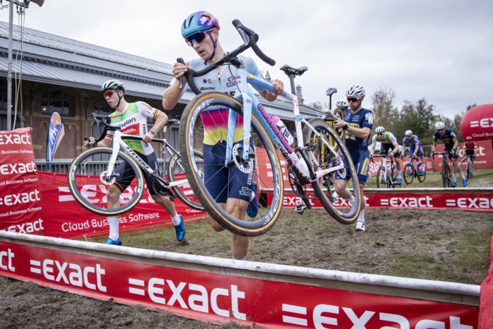 Lander Loockx valt in Essen voor derde jaar op rij net naast het podium: “De cross blijft leuk, maar is niet meer mijn topprioriteit”