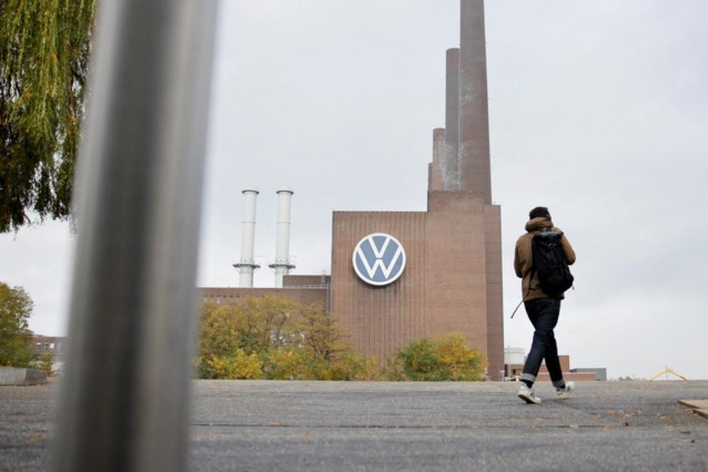 Volkswagen wants to close at least three factories in Germany, 10,000 jobs are at risk