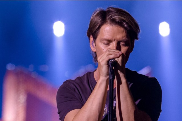 Gene Thomas zingt letterlijk 'Voor haar' op Wunderbar Après-tival