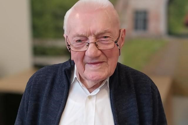 Priester Rik Royackers (103) overleden