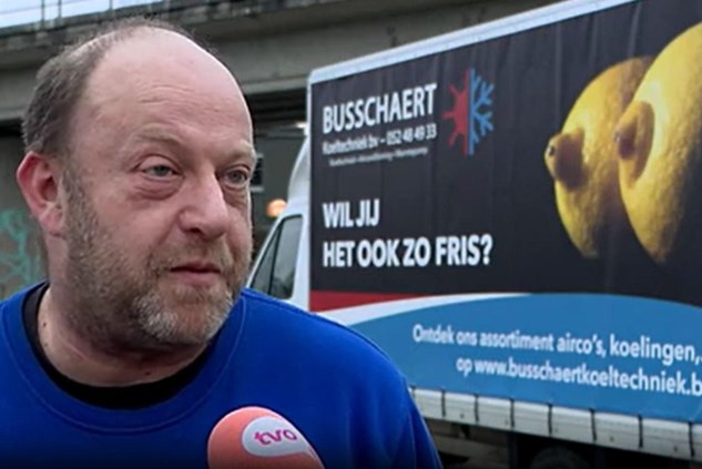 Zaakvoerder begrijpt commotie niet na klacht tegen ‘vrouwonvriendelijke  reclame’: “Wie iets anders ziet dan citroenen, moet naar de dokter”