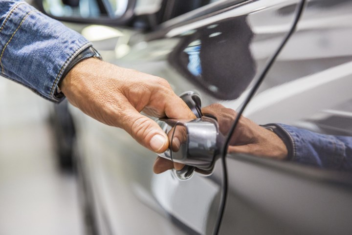 Dieven onderscheppen signaal autosleutels en slaan toe in Sint-Truiden: “Ik zocht enkel een plek om te slapen”