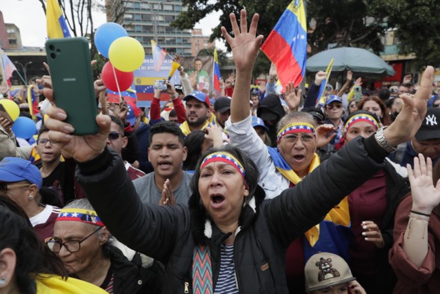 Thousands of people demonstrate in Venezuela in the run-up to President Maduro’s swearing-in