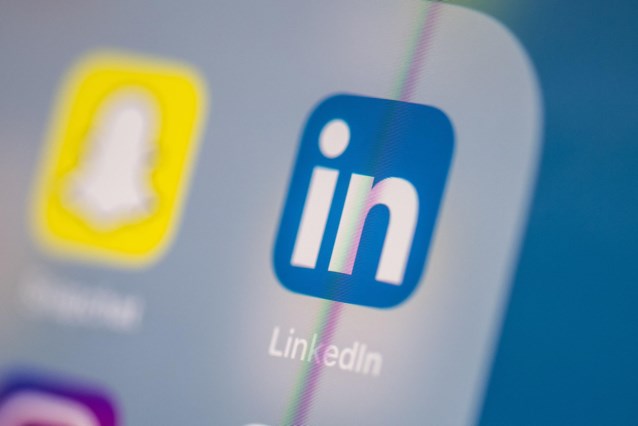 French media drag LinkedIn to court