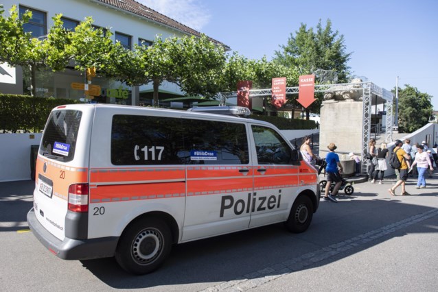 Man steekt klant neer in winkel in Zürich